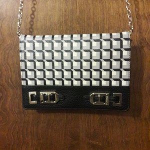 NWT NINE WEST BLACK & WHITE  CROSS BODY WALLET